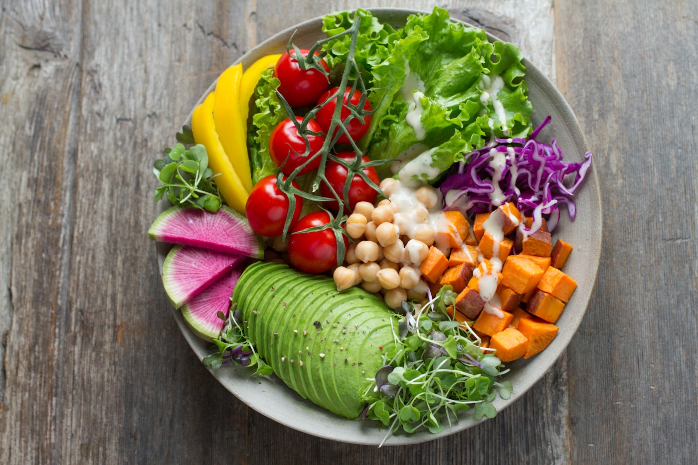 Schnelle Kichererbsen-Bowl mit Tahini Meal Prep